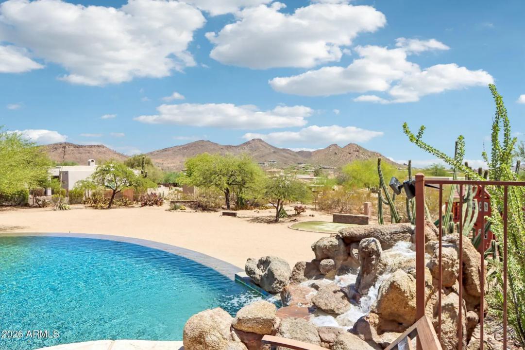 Real Estate Picture 40