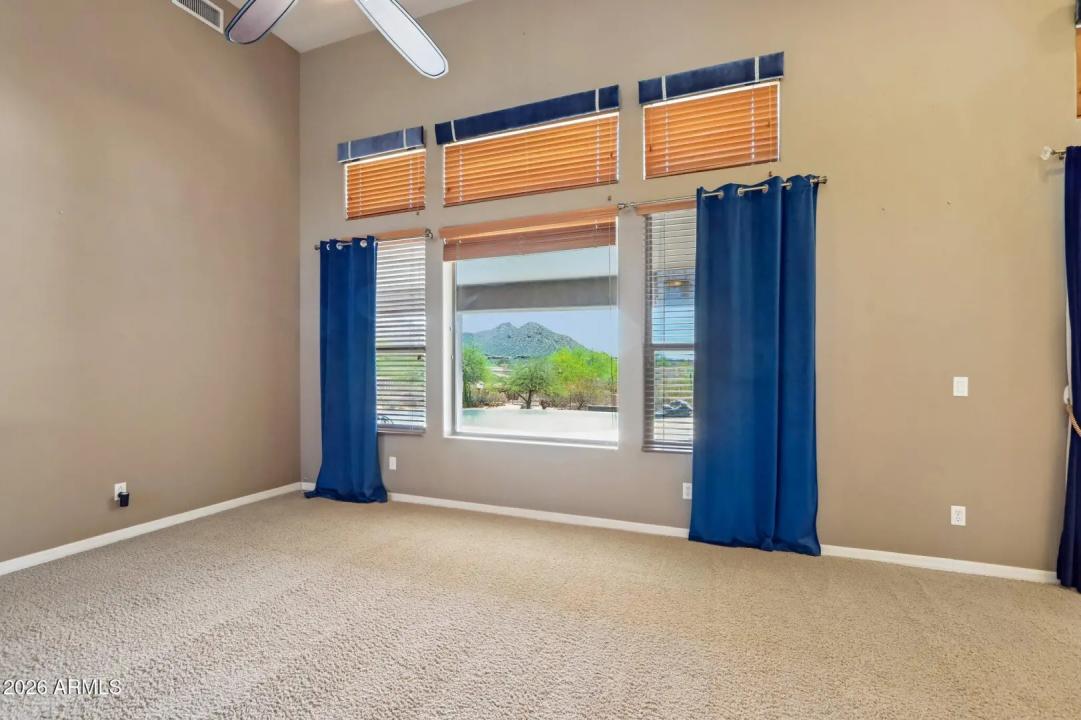 Real Estate Picture 9