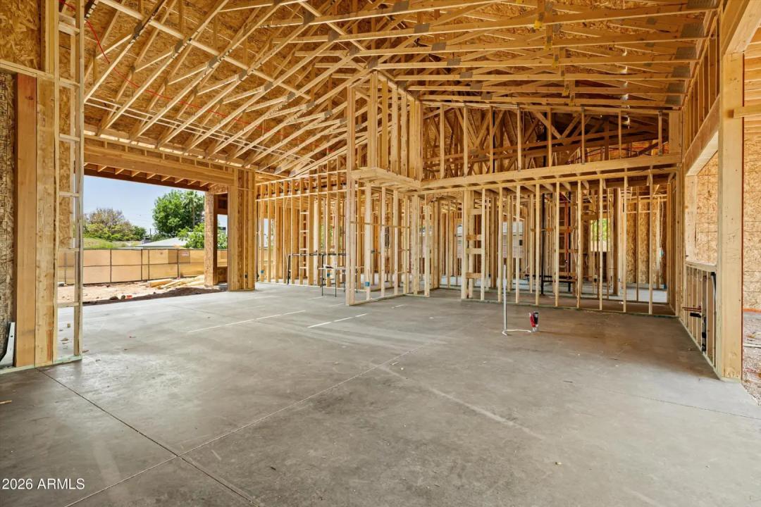 Real Estate Picture 9