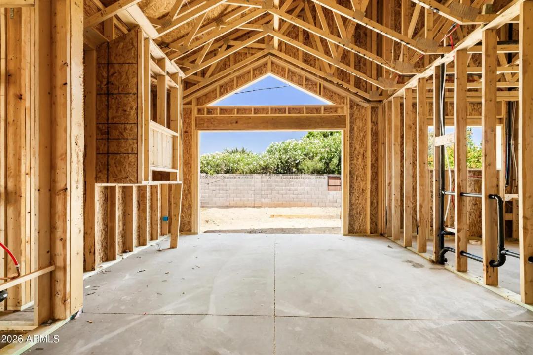 Real Estate Picture 12