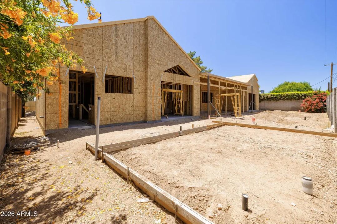 Real Estate Picture 13