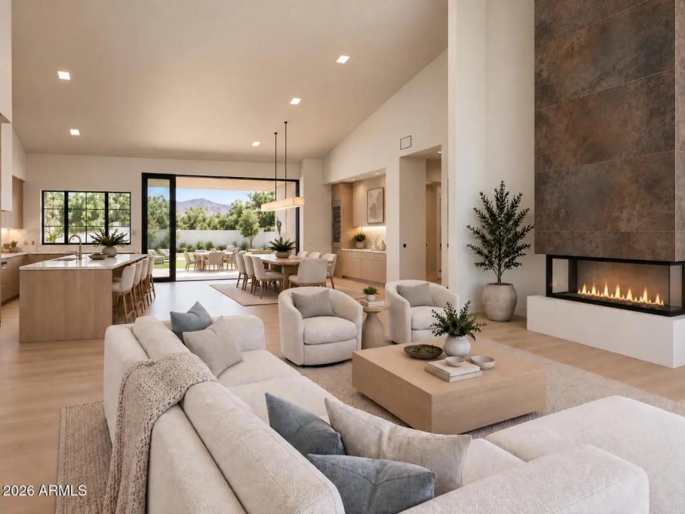 Real Estate Picture 11