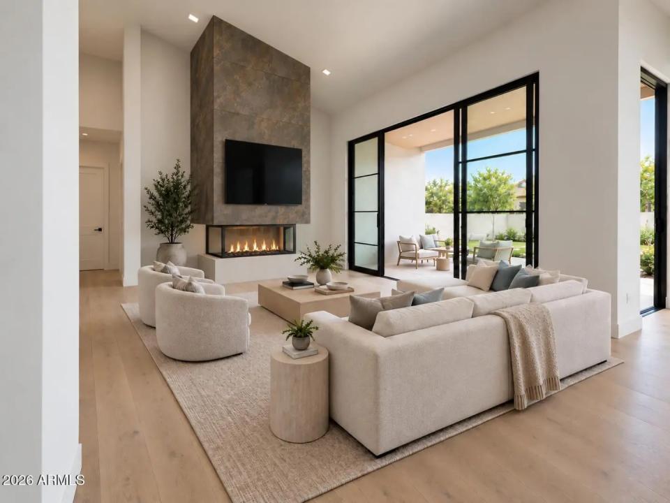 Real Estate Picture 10