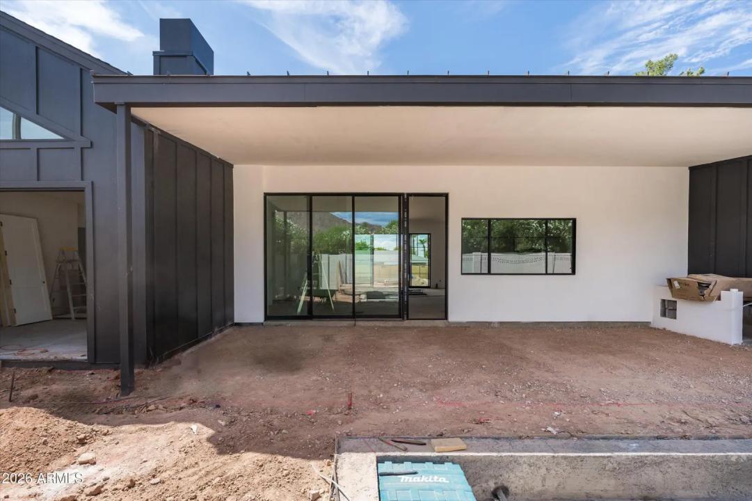Real Estate Picture 13