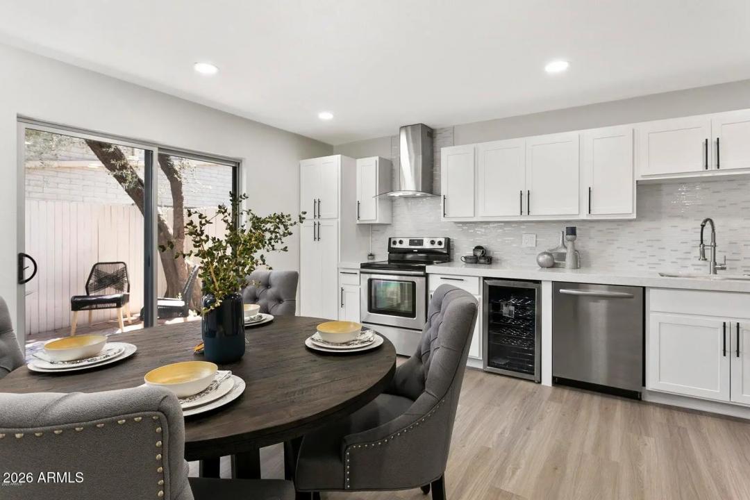 Real Estate Picture 6