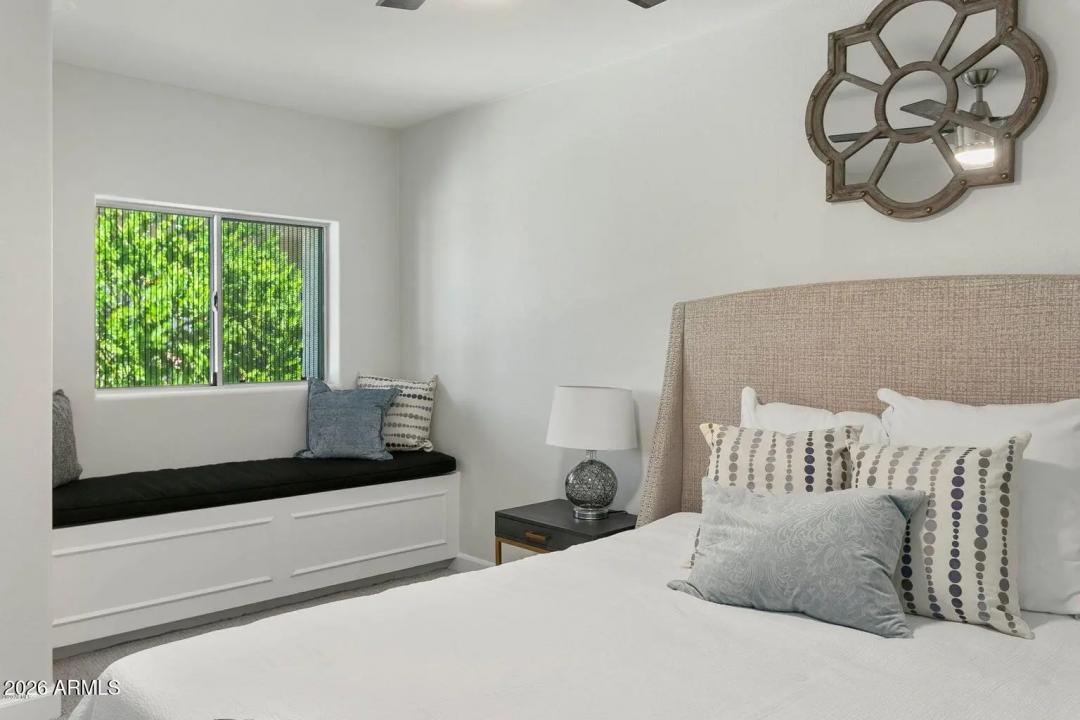 Real Estate Picture 16