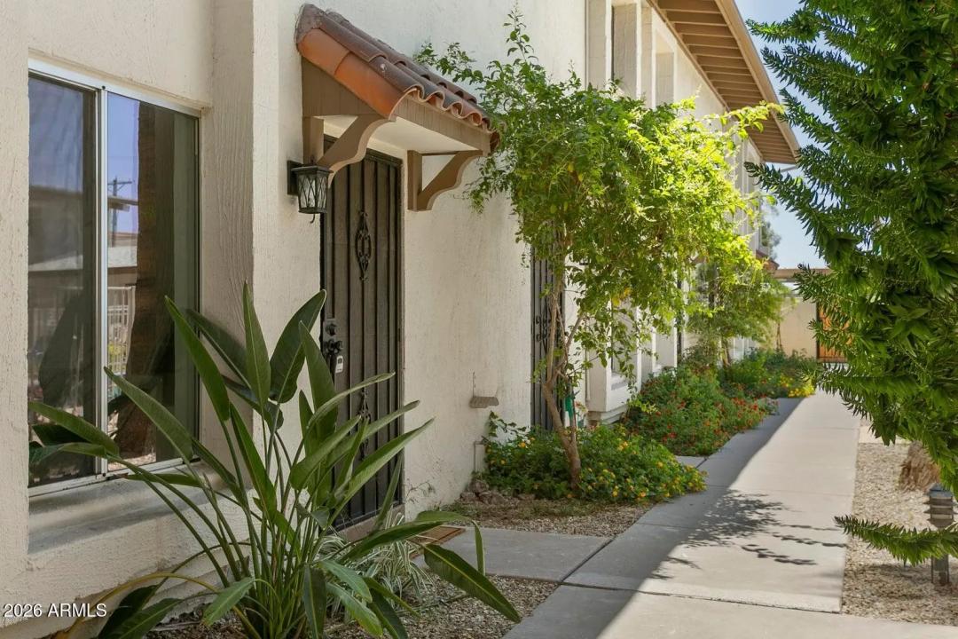 Real Estate Picture 22