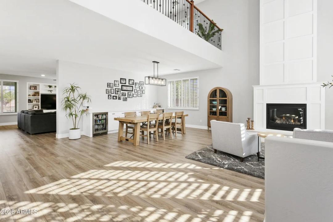 Real Estate Picture 8