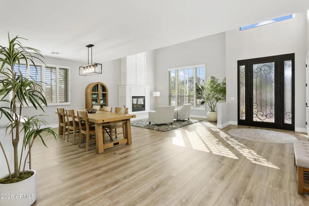 Real Estate Picture 7