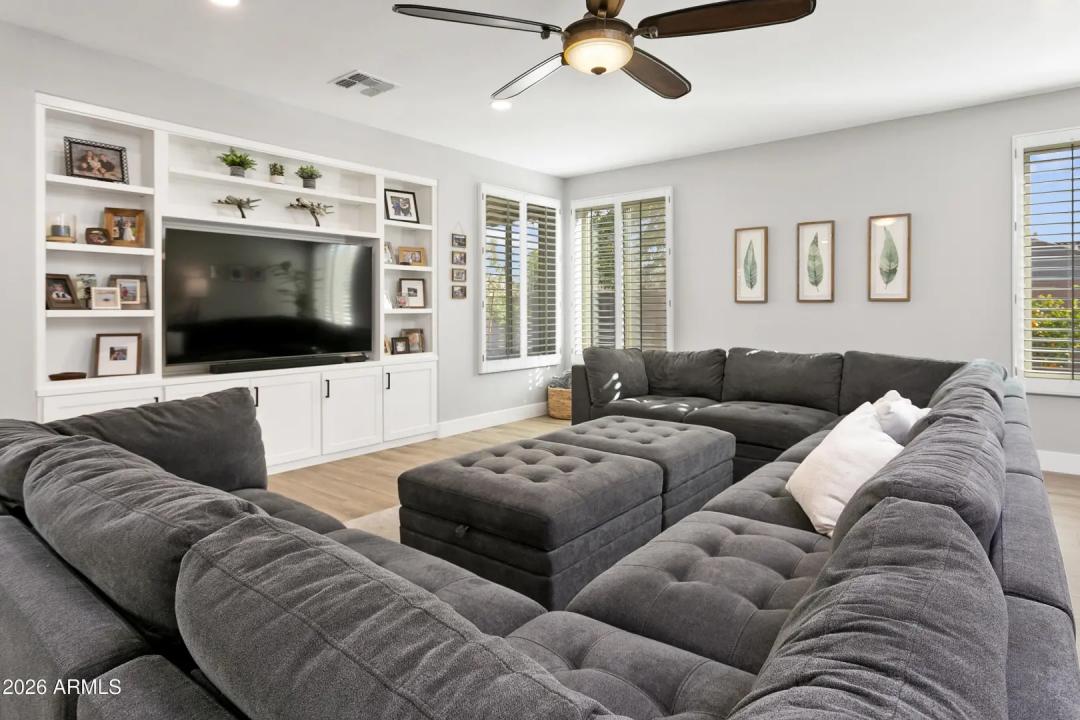 Real Estate Picture 13