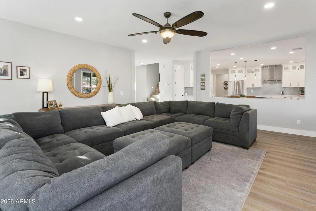 Real Estate Picture 14