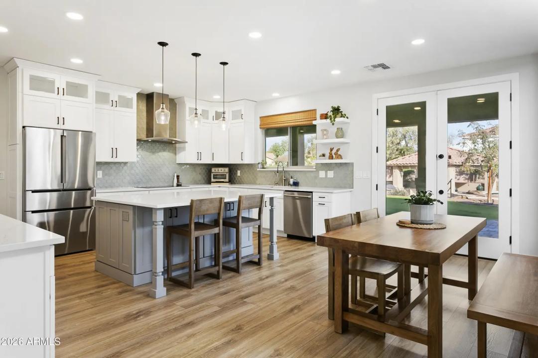 Real Estate Picture 17