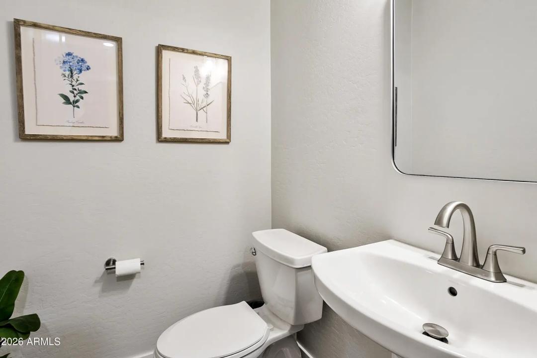 Real Estate Picture 25