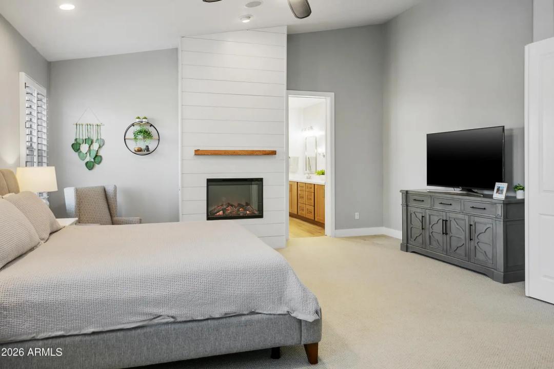 Real Estate Picture 37