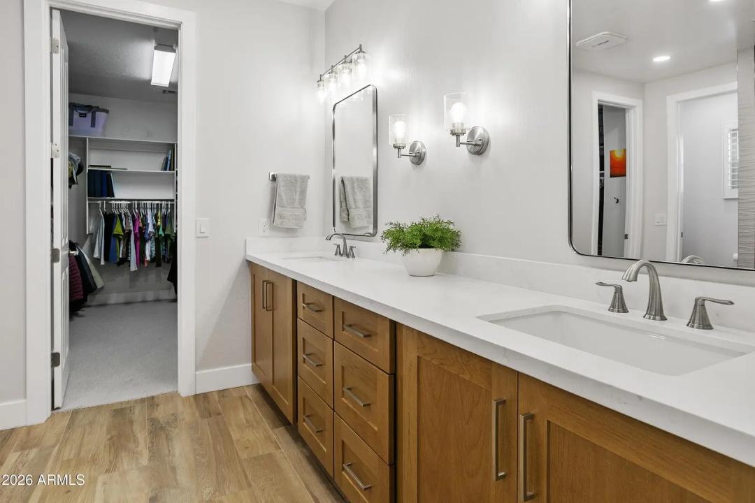 Real Estate Picture 38