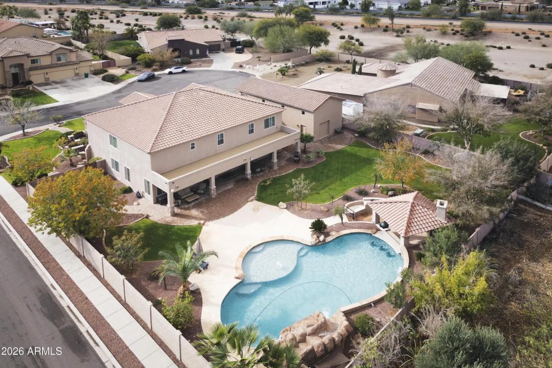 Real Estate Picture 42