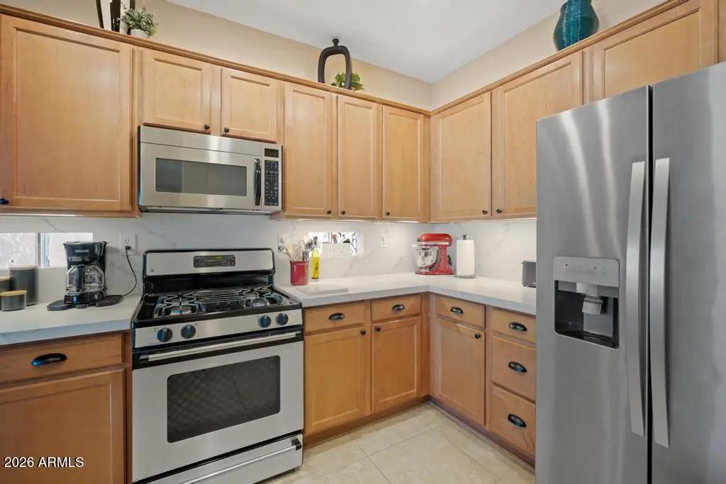 Real Estate Picture 17