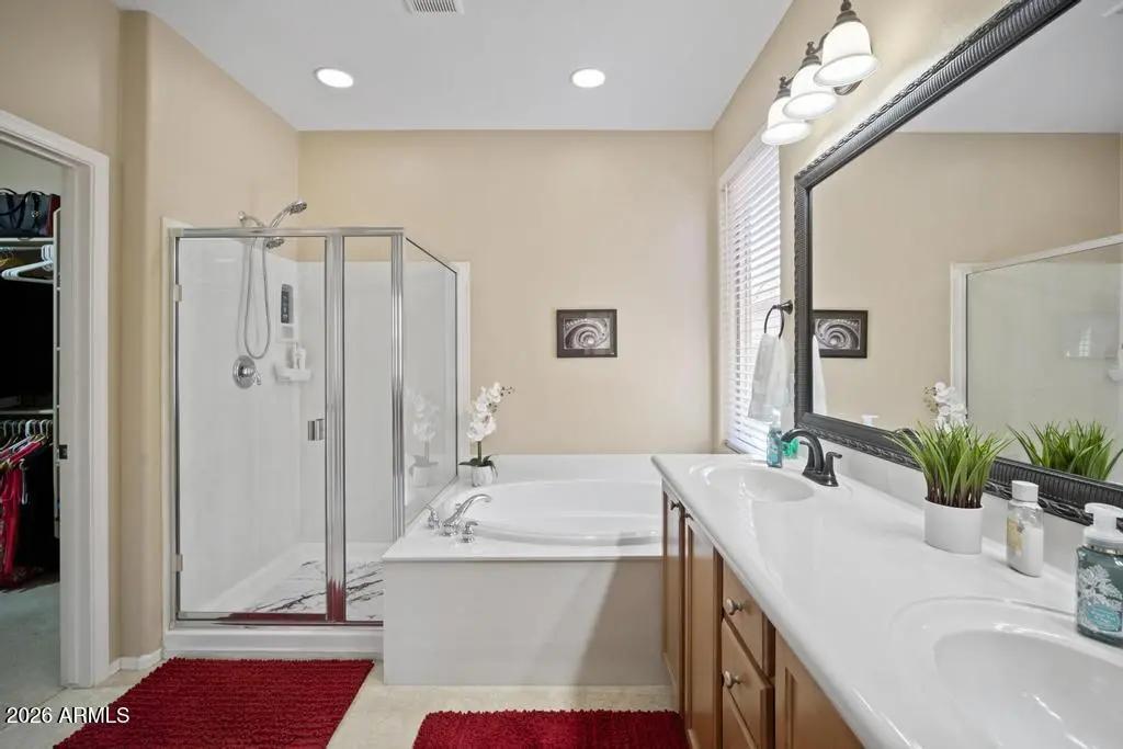 Real Estate Picture 23