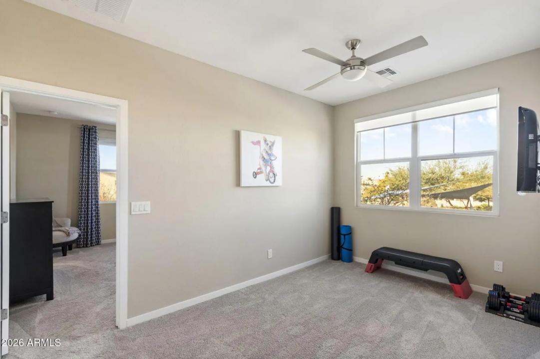 Real Estate Picture 14