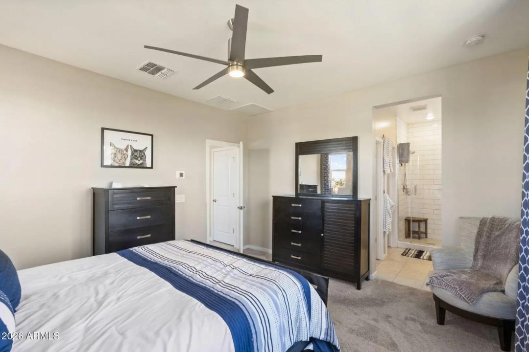 Real Estate Picture 16