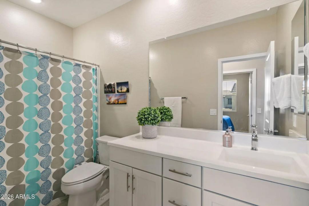 Real Estate Picture 21