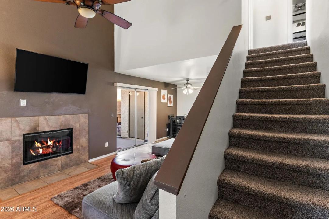 Real Estate Picture 7