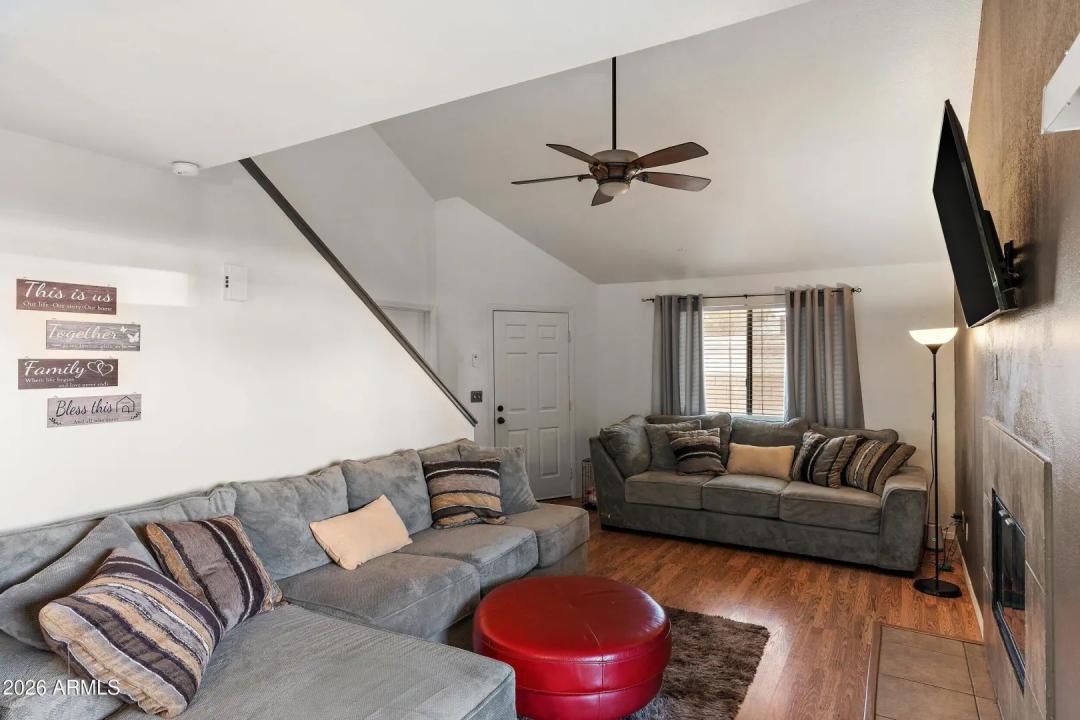 Real Estate Picture 10