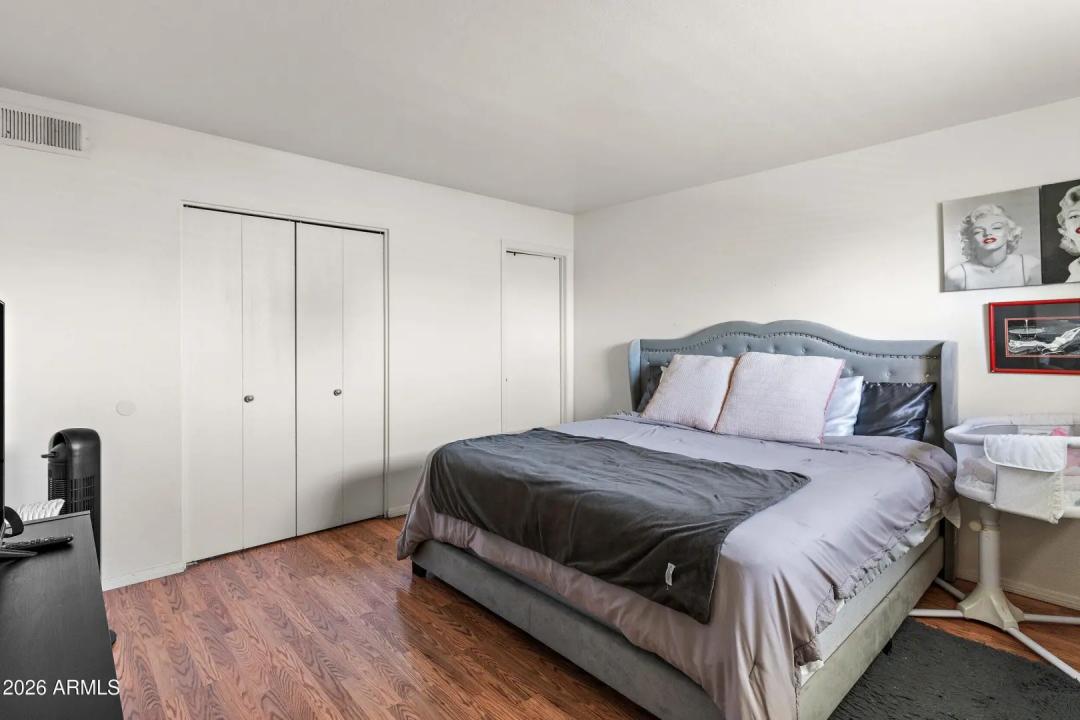 Real Estate Picture 15