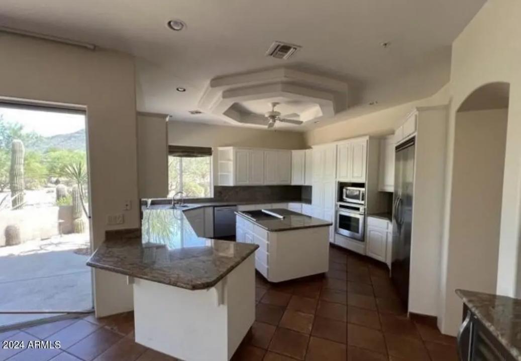 Real Estate Picture 6