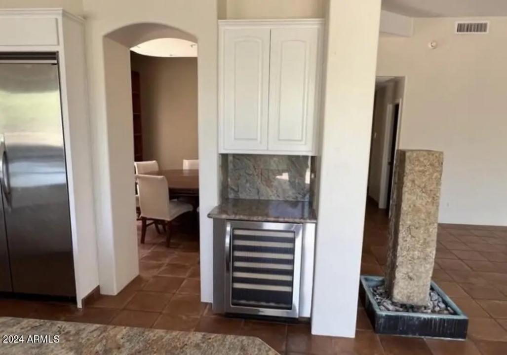 Real Estate Picture 7