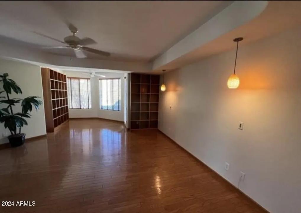 Real Estate Picture 10