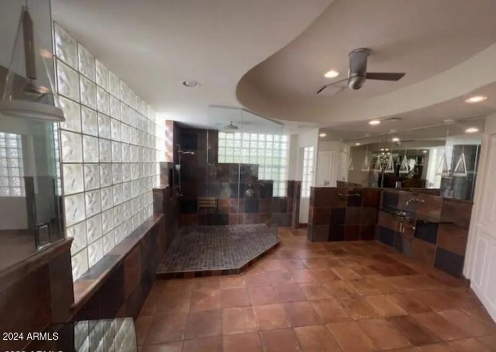 Real Estate Picture 13