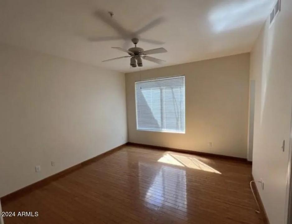 Real Estate Picture 16