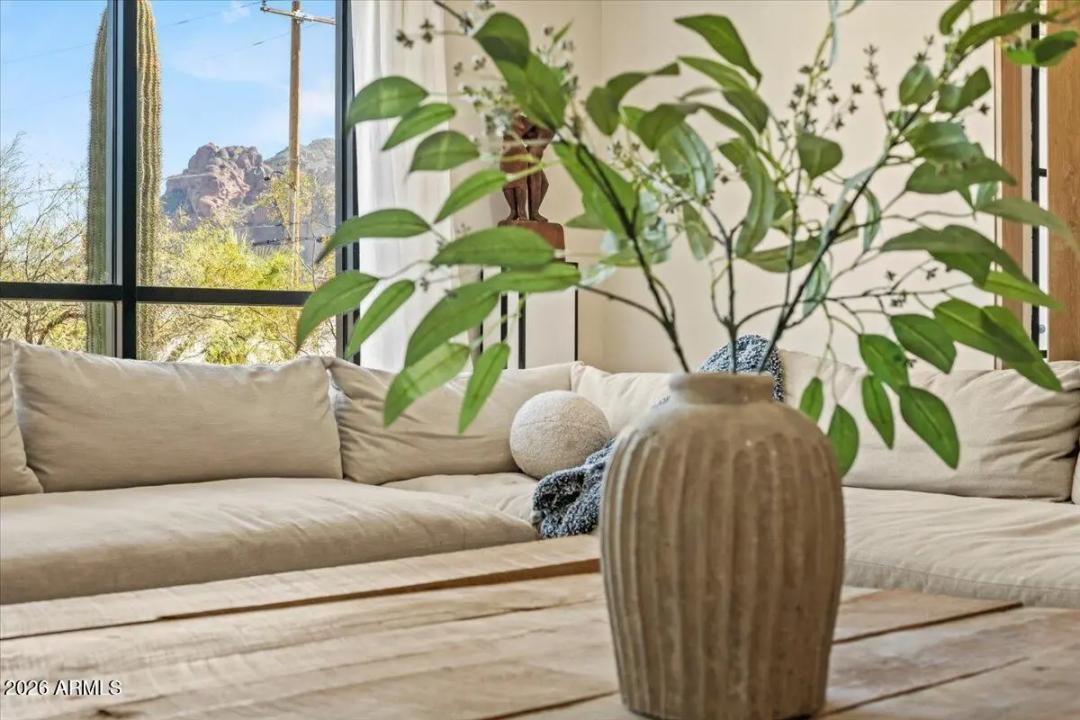 Real Estate Picture 10