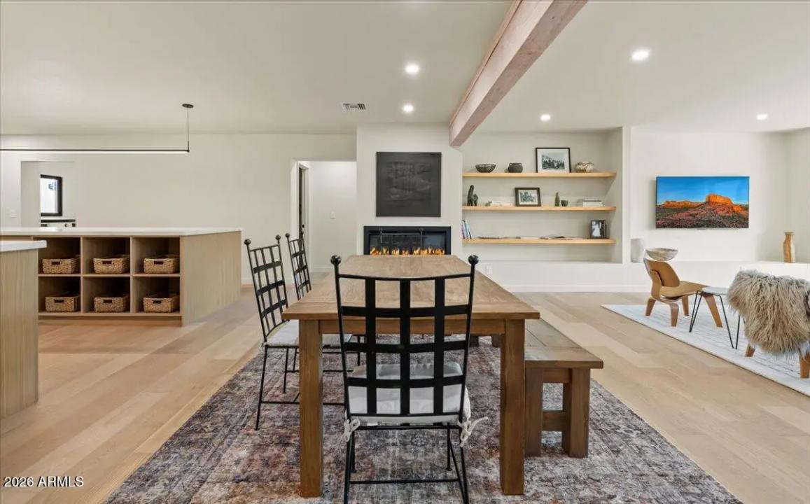 Real Estate Picture 13