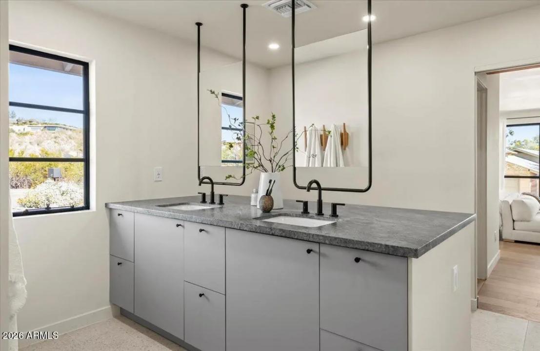 Real Estate Picture 29