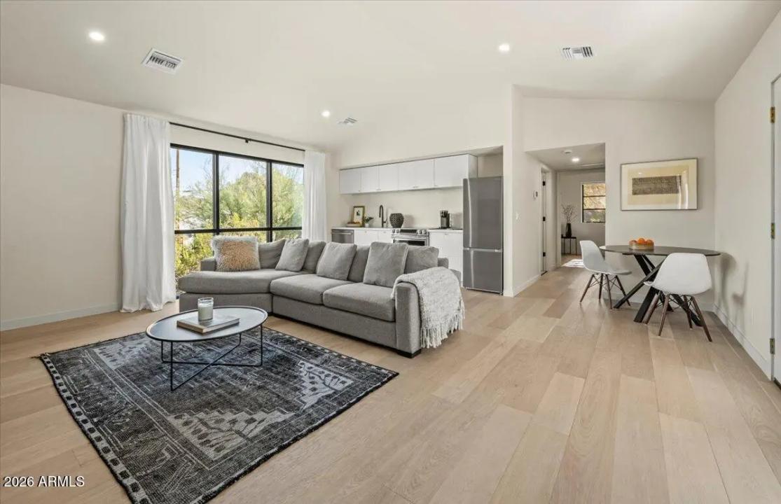 Real Estate Picture 48