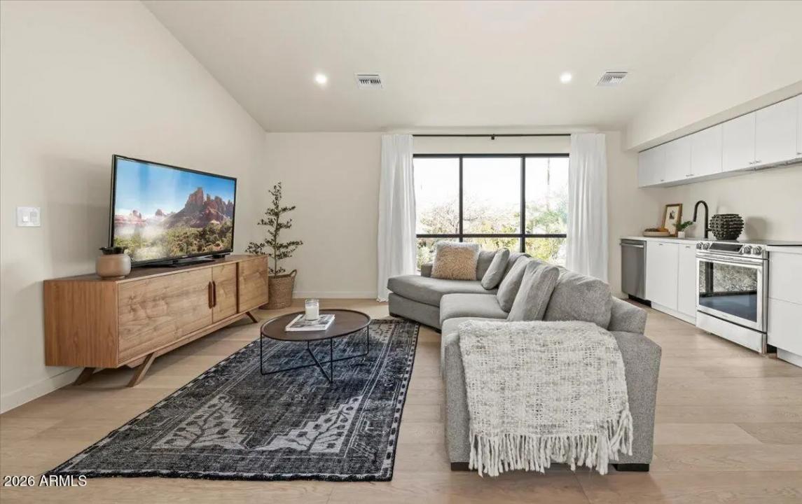 Real Estate Picture 49