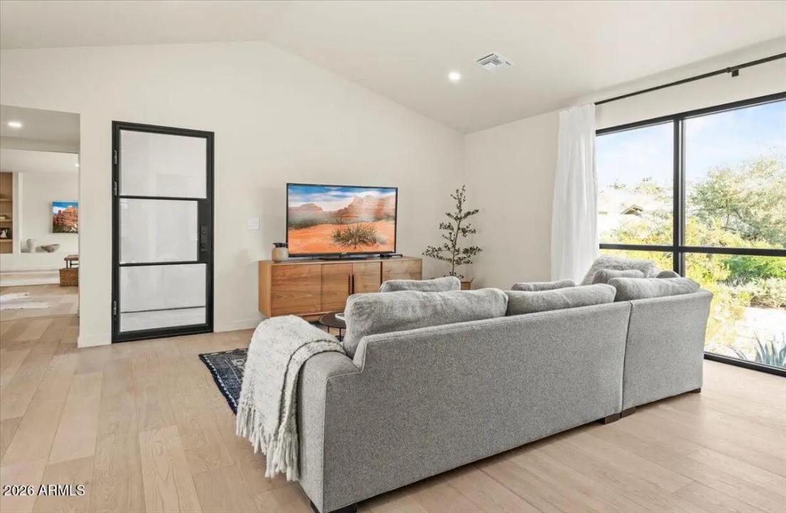 Real Estate Picture 47