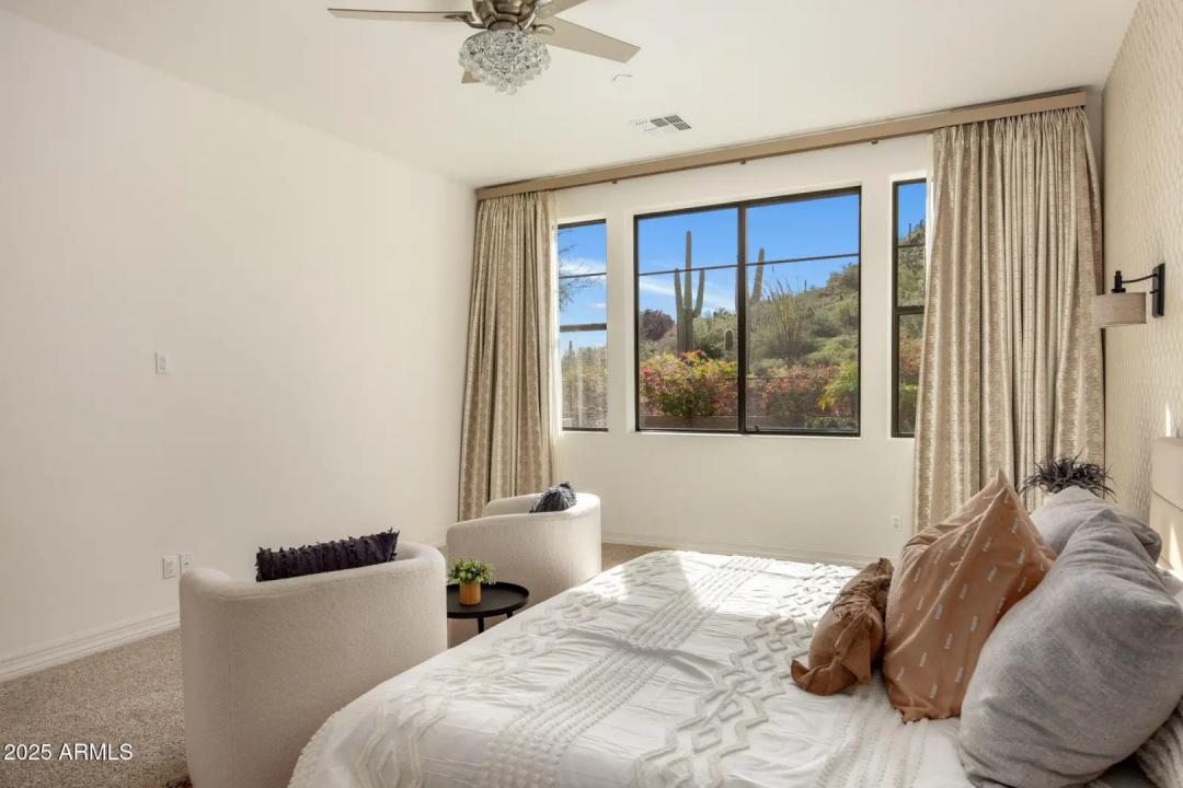 Real Estate Picture 5