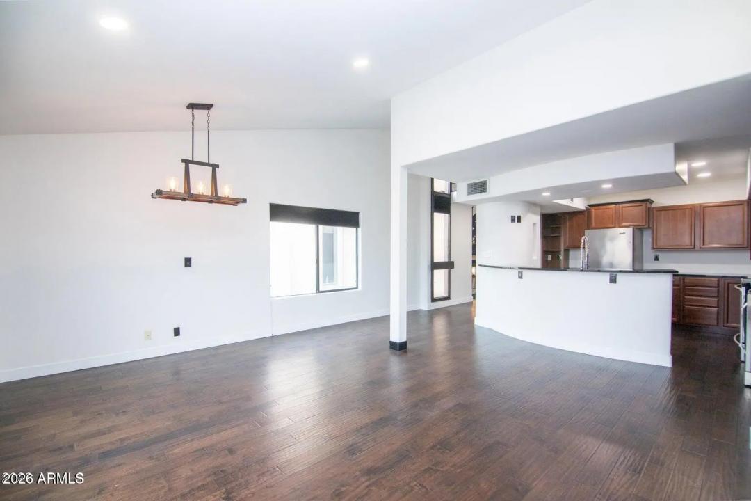 Real Estate Picture 10