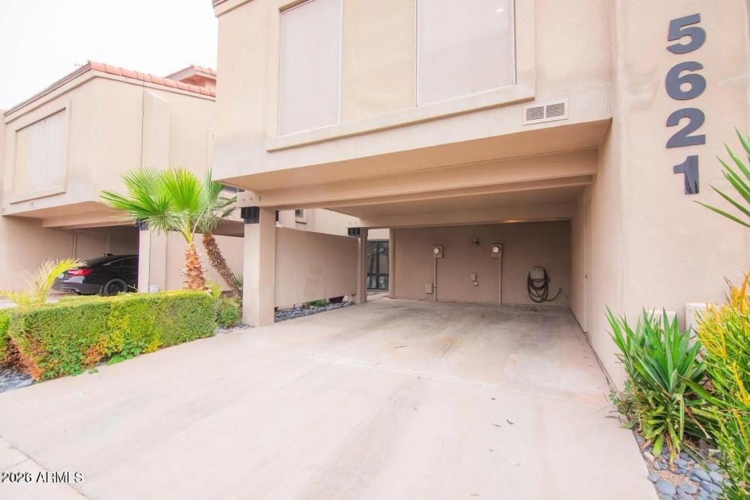 Real Estate Picture 1