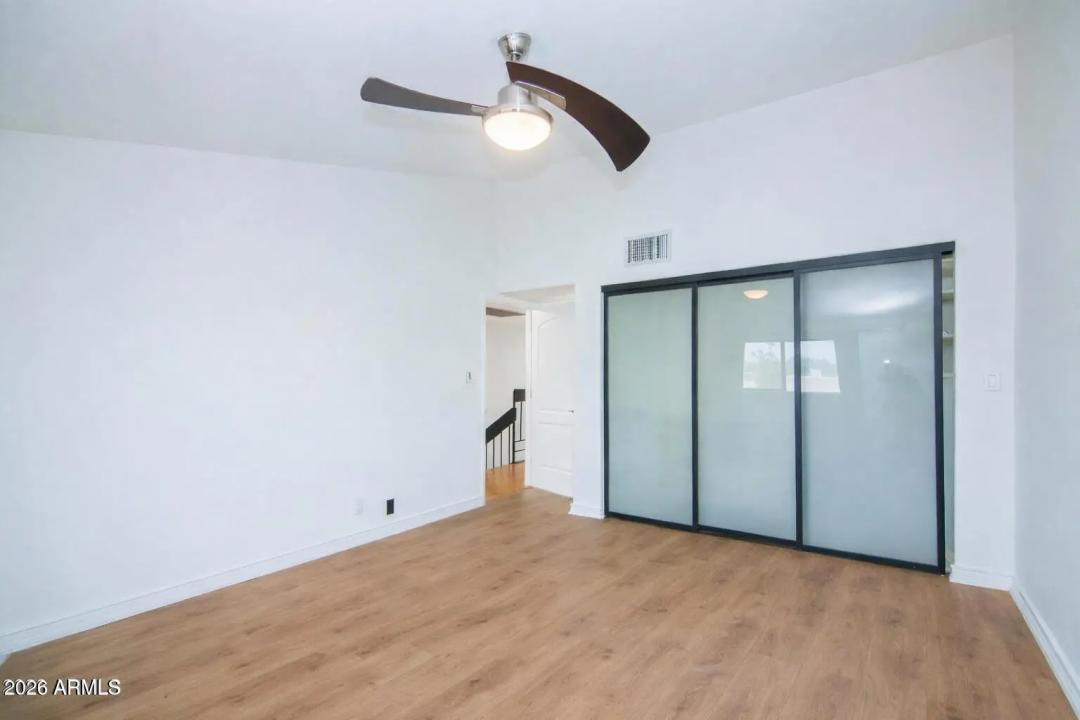 Real Estate Picture 19