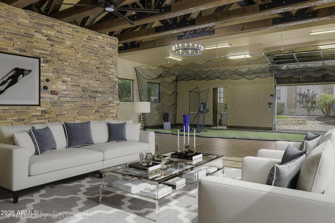 Real Estate Picture 7