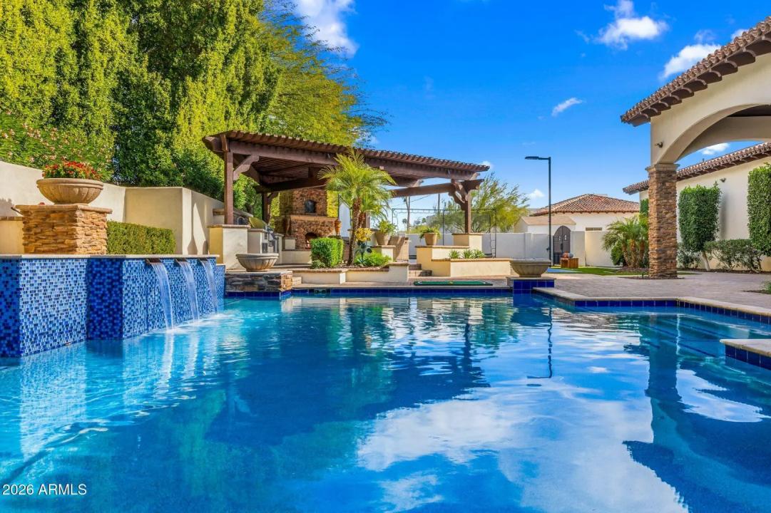 Real Estate Picture 28