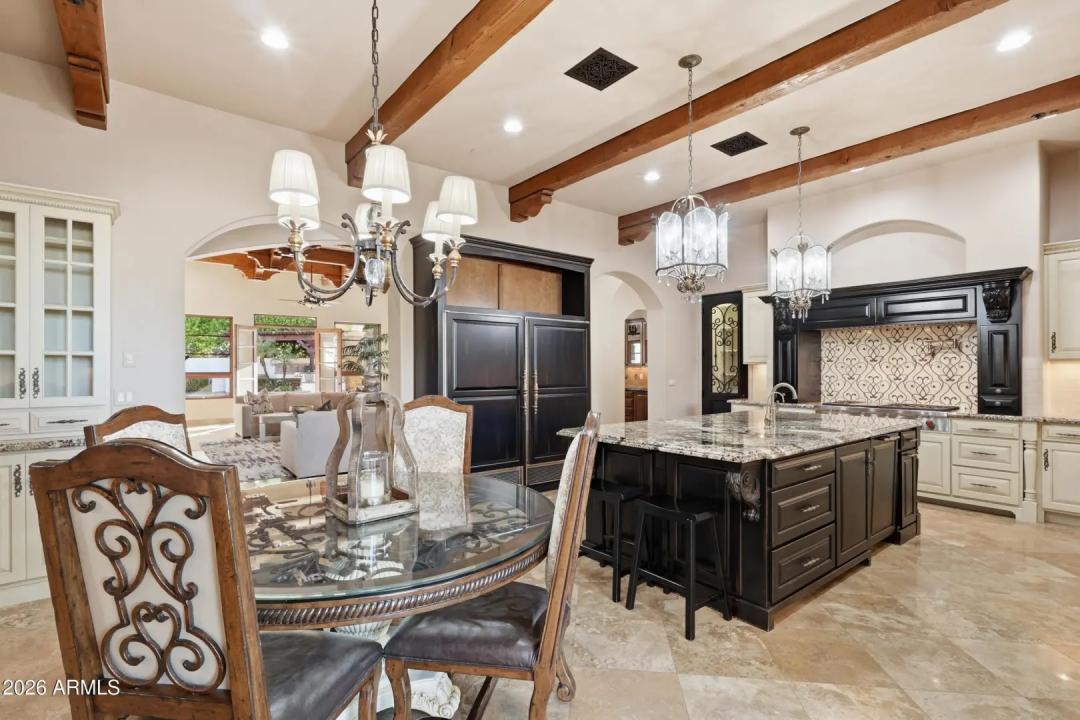 Real Estate Picture 12