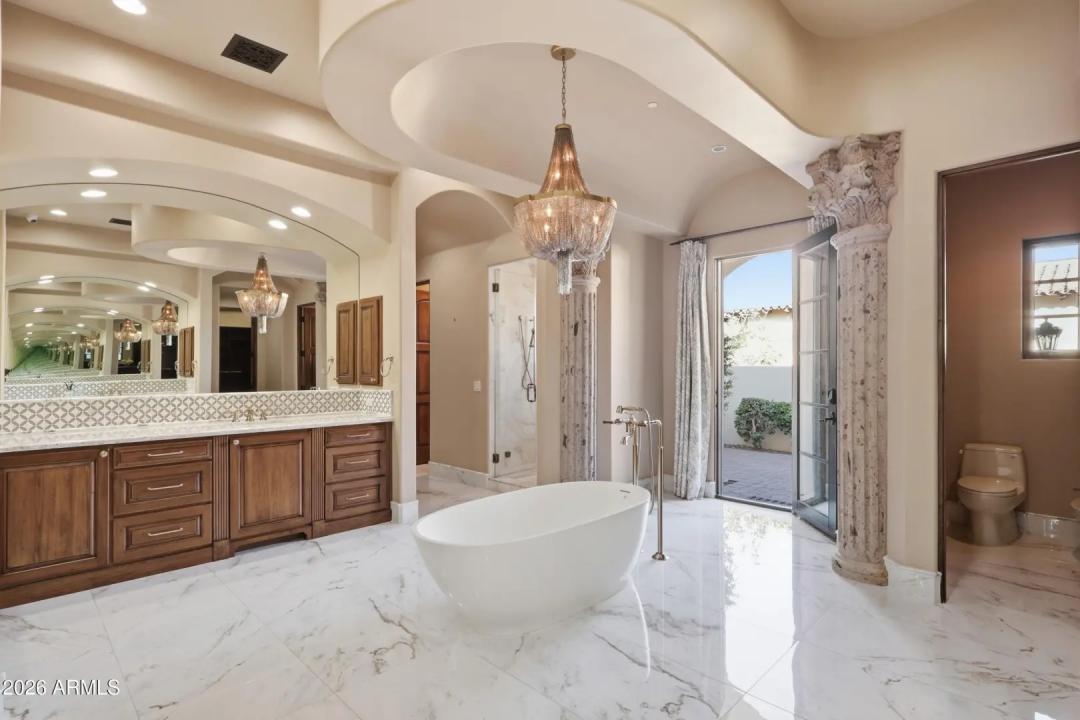 Real Estate Picture 20