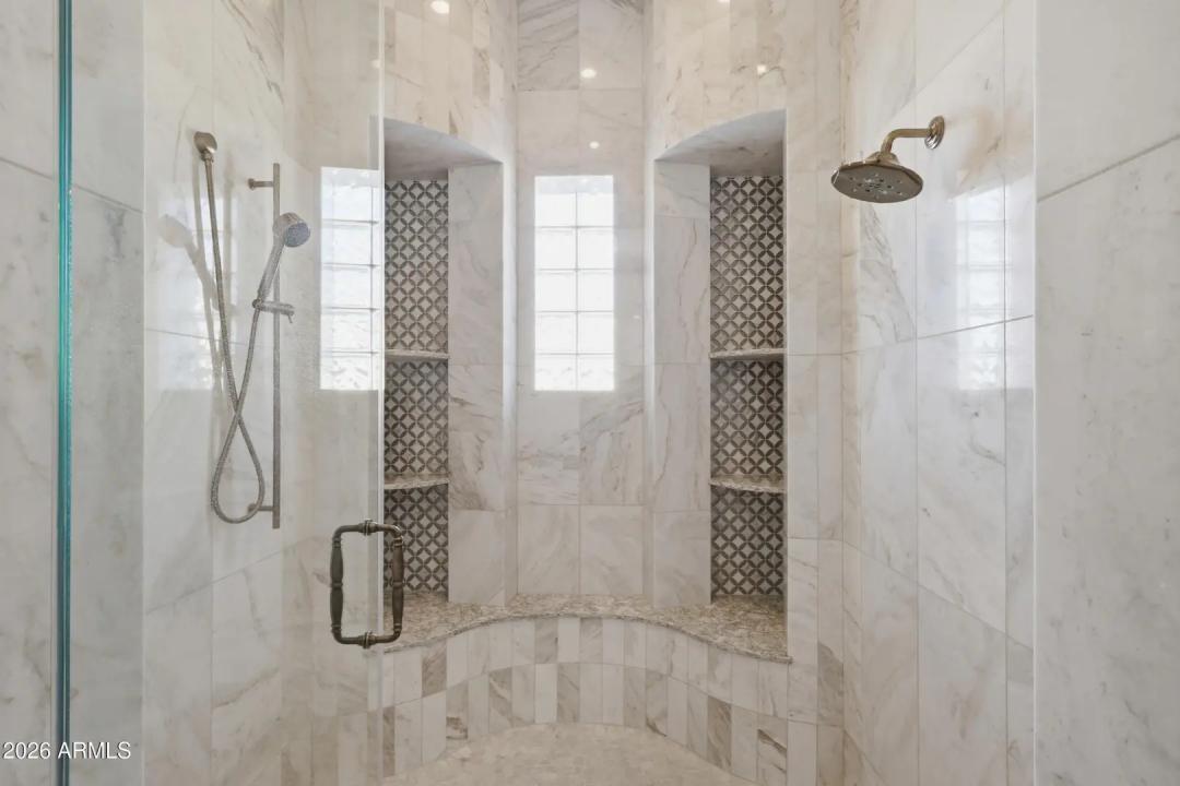 Real Estate Picture 21