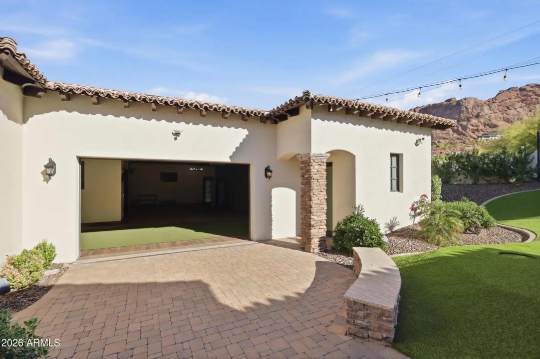 Real Estate Picture 30