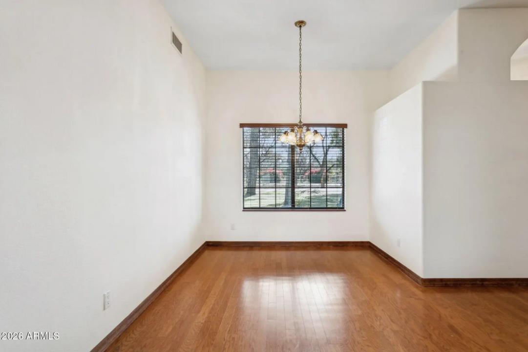 Real Estate Picture 14